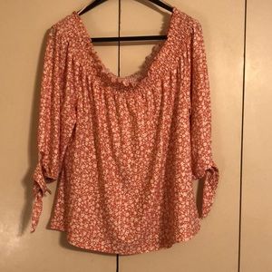 💕 Adorable OTS Blouse 💕